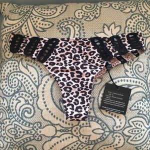 Acacia Chuns Bottom XL